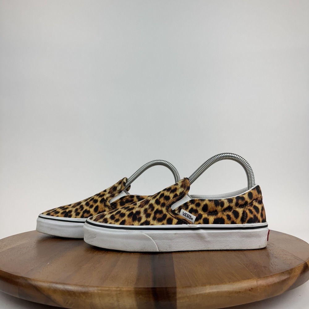 Womens Vans Classic Slip On Leopard Skateboarding Shoes Sneakers Size 6.5 M GUC